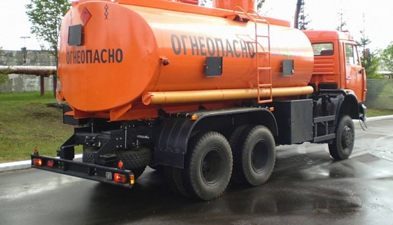 НефАЗ 5633-1010-15 Емкостно-наливная техника (автоцистерна)